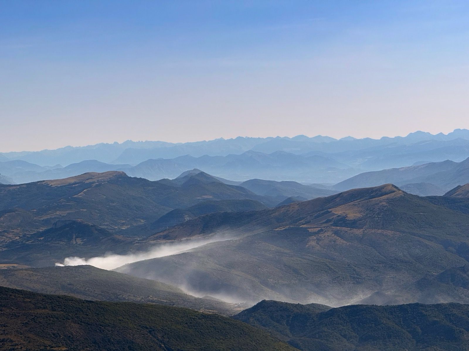 Full size image for Bédoin, Ventoux, sides of dirt